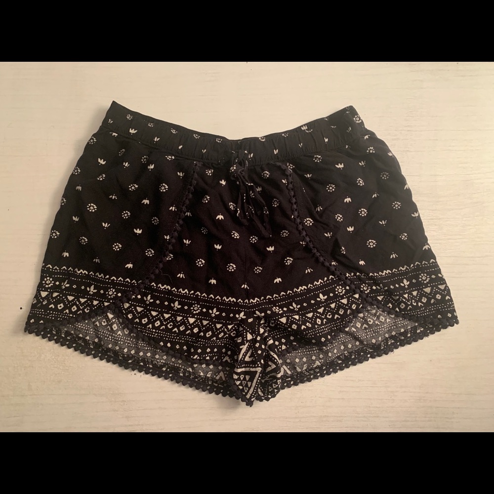 Hollister patterned shorts